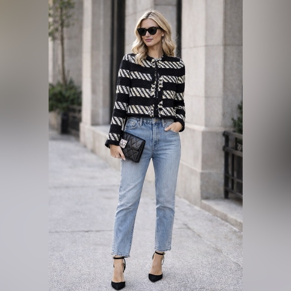 Alice + Olivia Jackets & Blazers - Alice + Olivia Black & White Tweed Cropped Jacket Blazer Size M